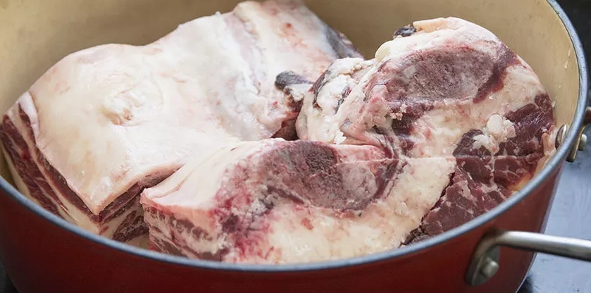 Как очистить мясо от химии: копеечный способ